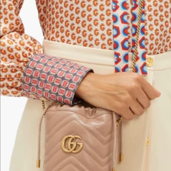 Gucci Leather Bucket Pouch - Picture 8 of 8